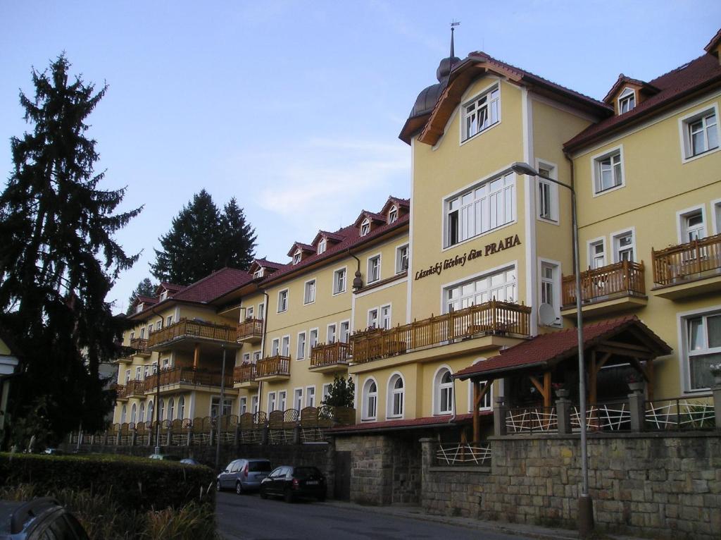 Lazensky Lecebny Dum Praha 호텔 Luhačovice 외부 사진